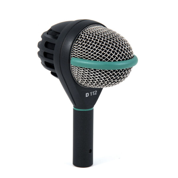 AKG D-112