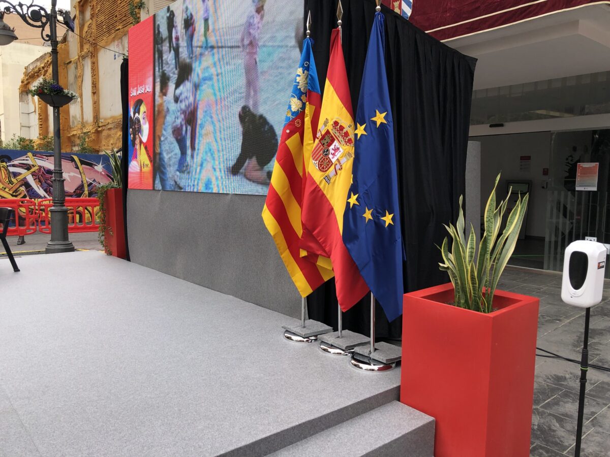BANDERAS INSTITUCIONALES
